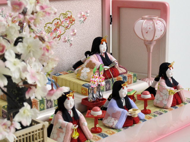 さくら重ね衣装の木目込み人形ホワイトピンク収納桜飾り