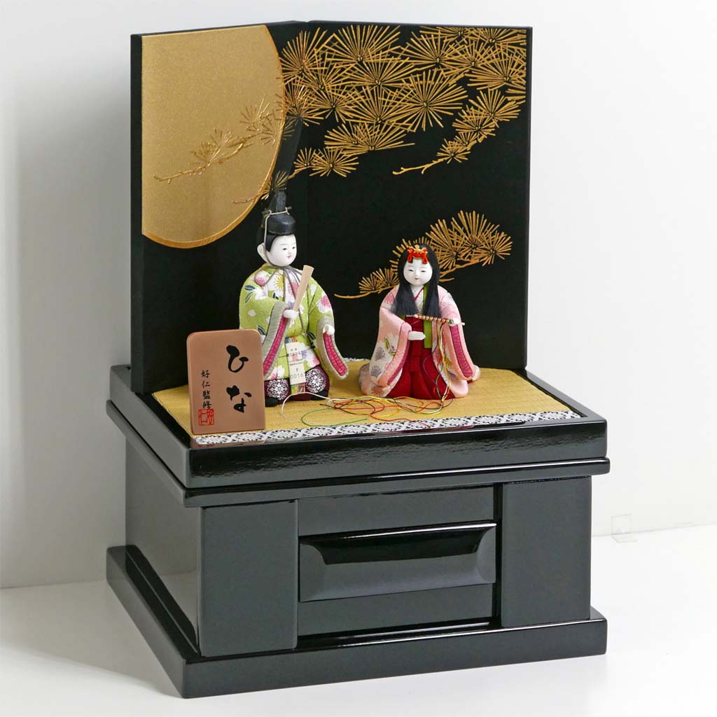 パステルカラーの木目込み人形立ち雛金彩月に松コンパクト収納飾り