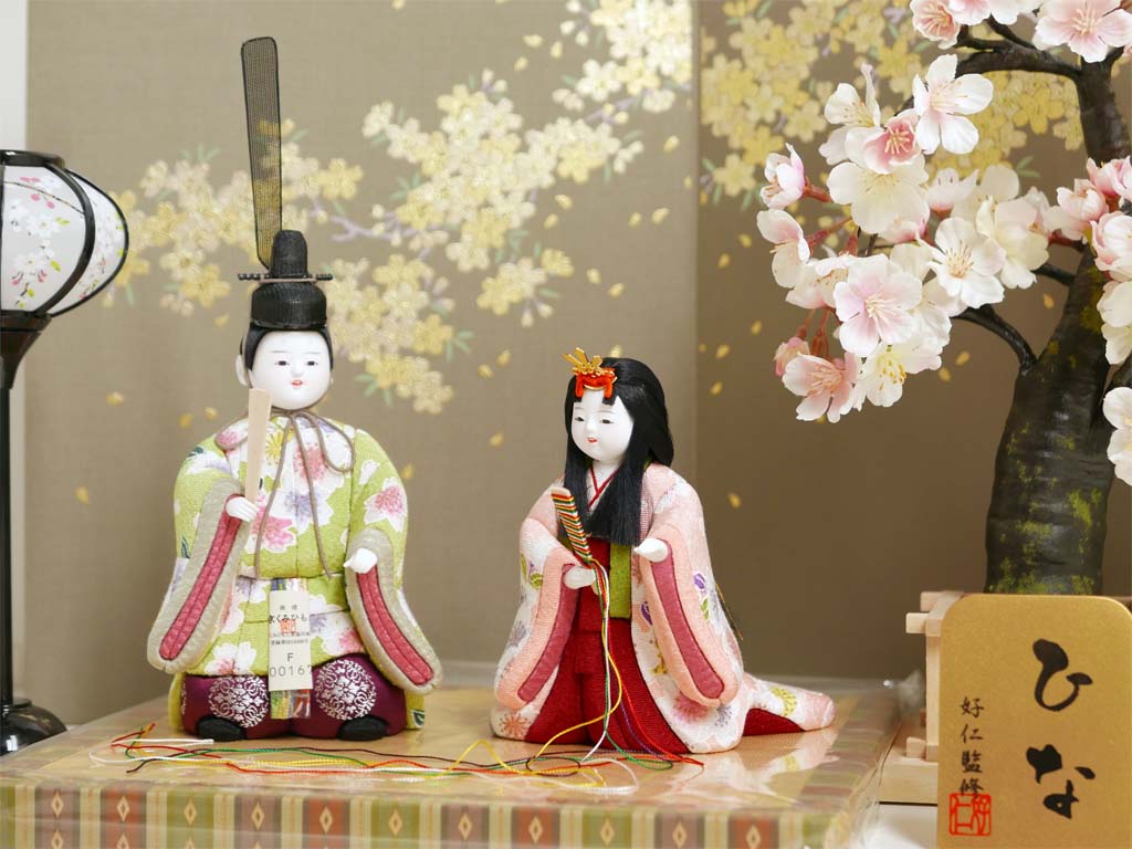 パステルカラーの木目込み人形金彩桜雛人形立ち雛飾り