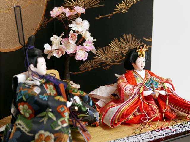 松竹梅衣装の雛人形金彩月に松コンパクト収納飾り