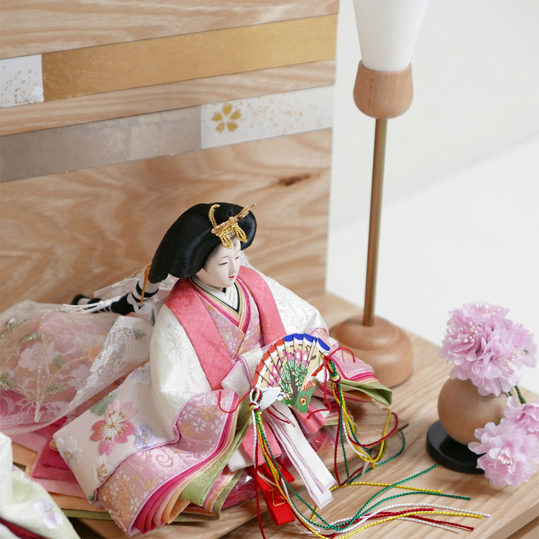 白ピンク桜柄刺繍衣装雛人形ナチュラル木目紅白桜親王飾