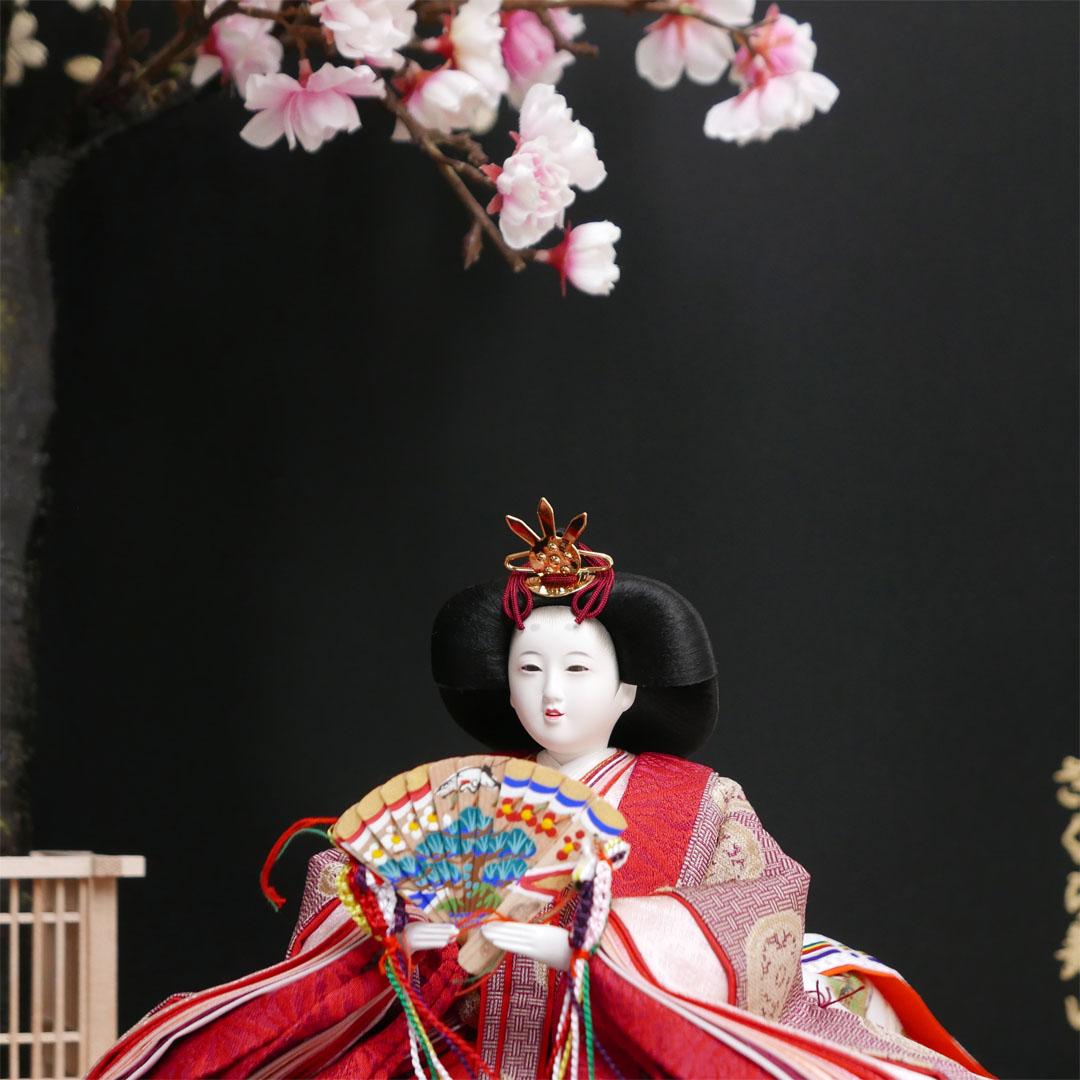 横山一彦作 龍村美術織物糸屋輪宝手衣装の雛人形桜の宴創作親王飾り