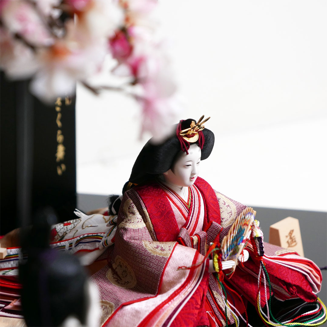 横山一彦作 龍村美術織物糸屋輪宝手衣装の雛人形桜の宴創作親王飾り